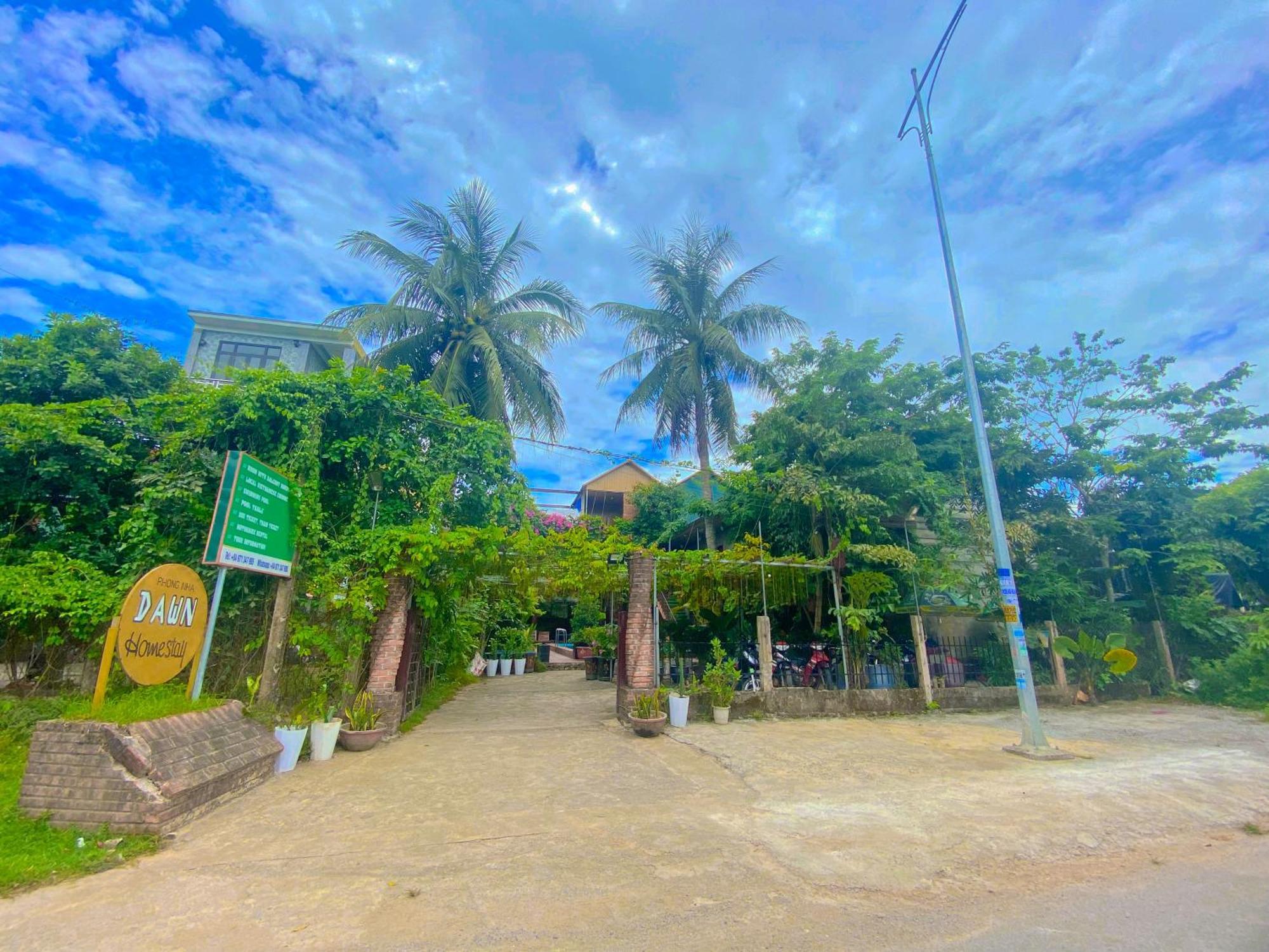 Phong Nha Dawn Home מראה חיצוני תמונה